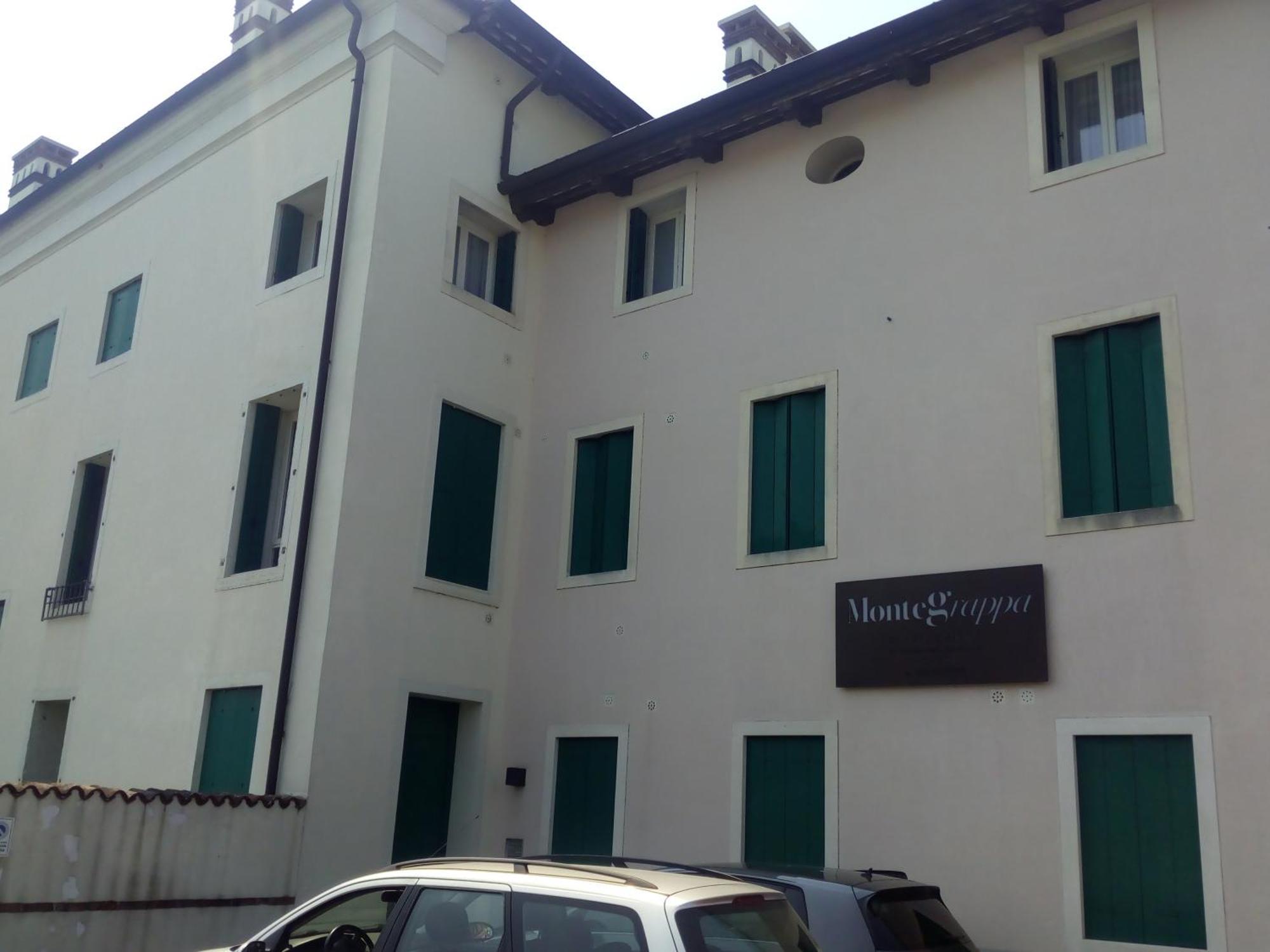 Residence Montegrappa Sandrigo Exteriör bild