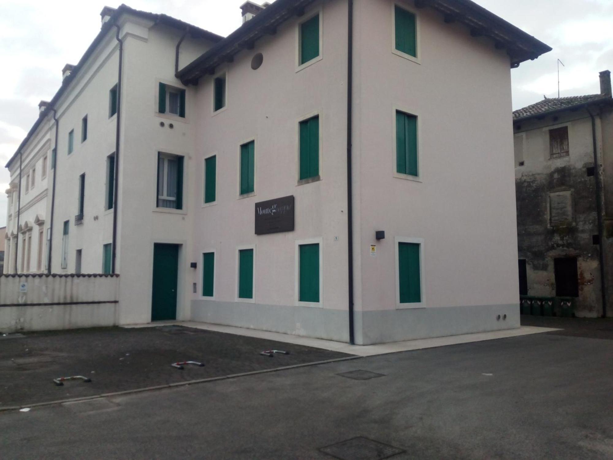 Residence Montegrappa Sandrigo Exteriör bild